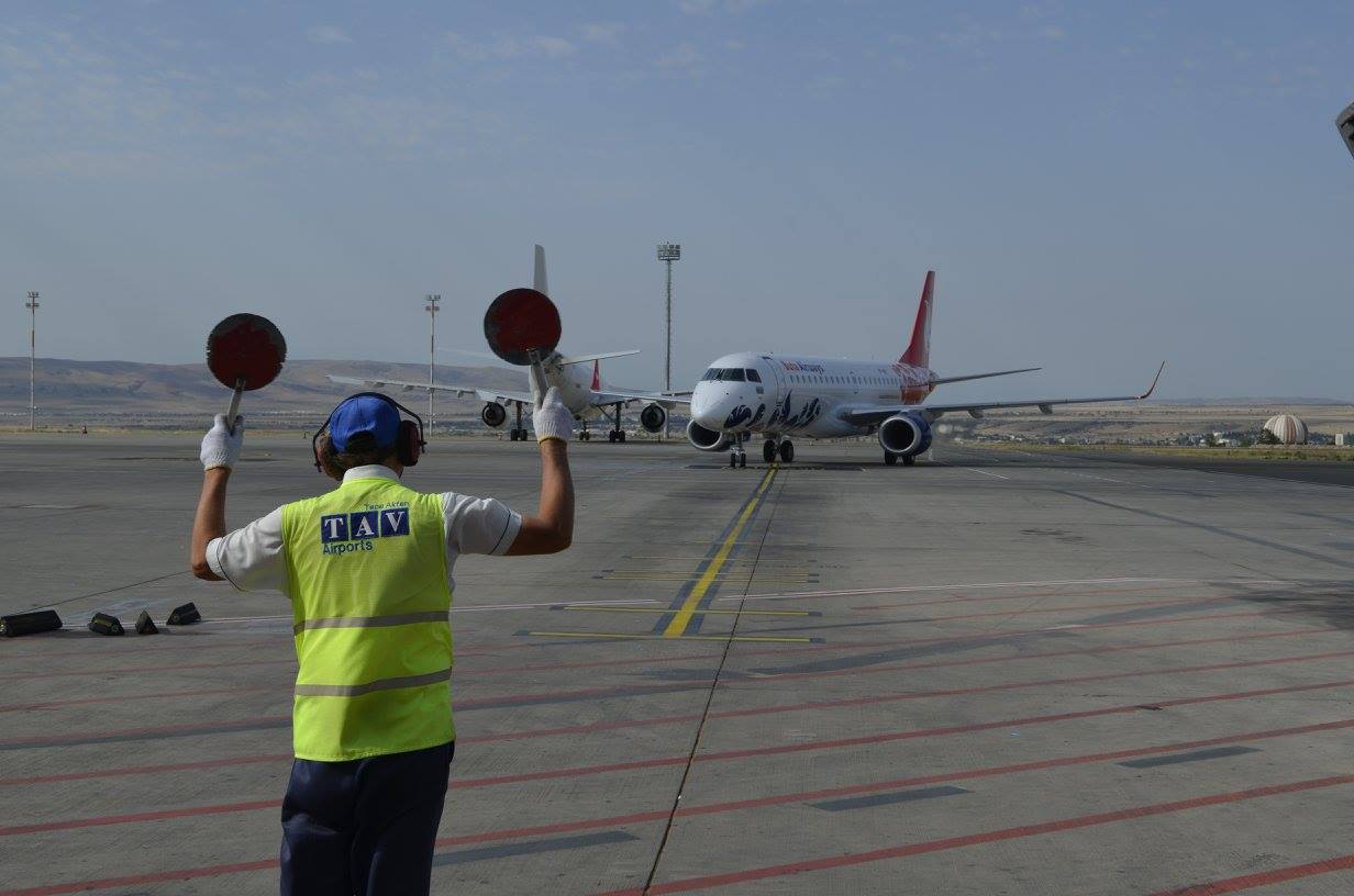 Tbilisi airport новости Амбролаури, АЭРОПОРТ, Батуми, Грузия, Кутаиси, Местиа, пассажиропоток