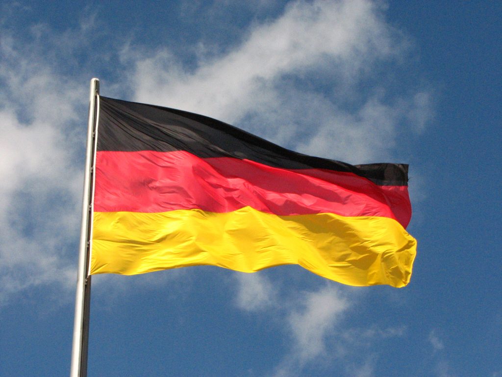 German Flag 1 новости "О семейных ценностях и защите несовершеннолетних", Грузия-Евросоюз, ЛГБТ, МИД Германии