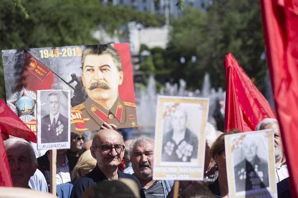 DSC 1525 новости 9 мая, Александр Беженцев, Виктор Цаава, Гиви Ванишвили, Грузия, Гулбаат Рцхиладзе, Гулбат Рцхиладзе, Давид Пурцхванидзе, День победы, Дмитрий Брегвадзе, Дмитрий Лордкипанидзе, Дмитрий Лорткипанидзе, Константин Чиквиладзе, Леван Чачуа, Россия, Союз русской молодежи Грузии, Теймураз Макаридзе, Темур Пипия