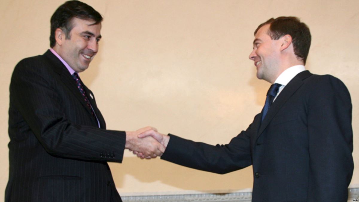 Saakashvili Medvedev новости 08.08.08, 8 августа, августовская война, Владимир Путин, война, война 2008, Грузия, Джордж Буш, Дмитрий Медведев, Кондолиза Райс, Михаил Саакашвили, Россия