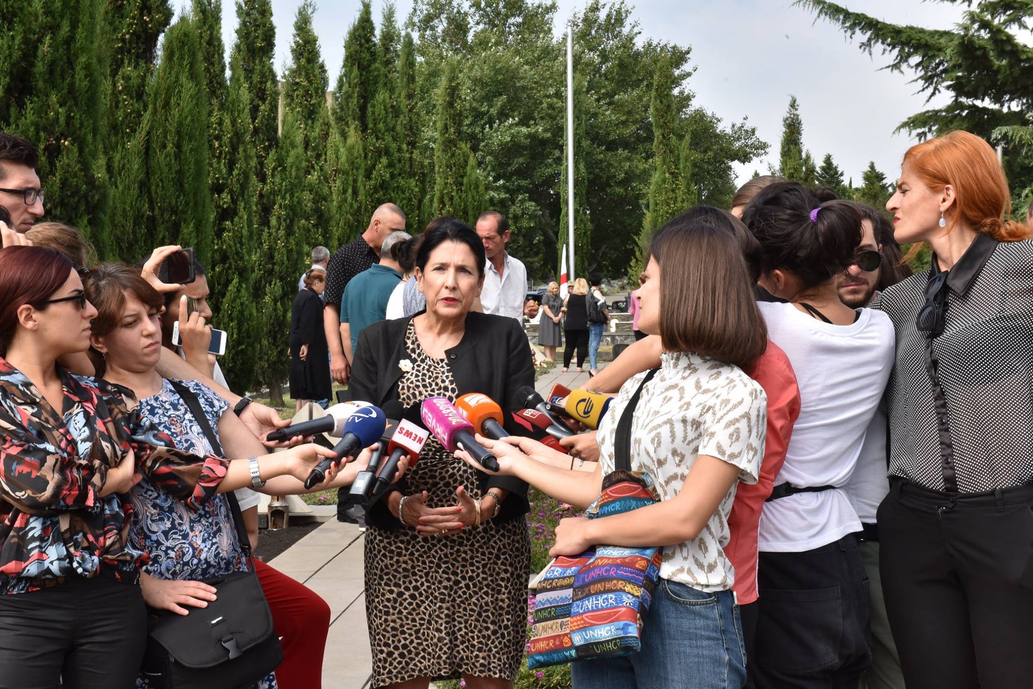 Salome Zurabishvili 13 новости 08.08.08, 8 августа, августовская война, война, война 2008, Грузия, Михаил Саакашвили, Россия, Саломе Зурабишвили, Цхинвали, Цхинвальский регион, Южная Осетия