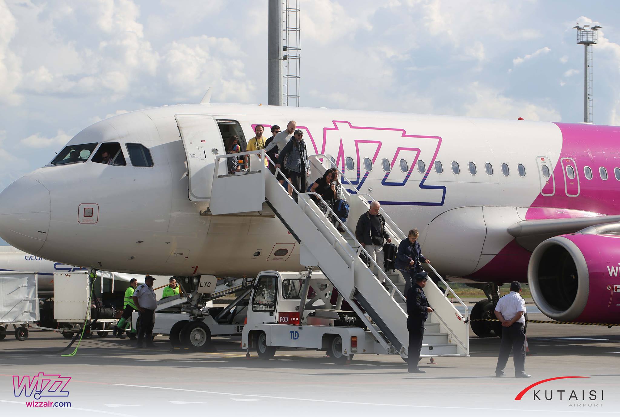 32673706 2091853087750302 4534642169222266880 o новости United Airports of Georgia, wizzair, Бухарест, Варшава, Грузия, Кутаиси, Кутаисский аэропорт, Польша, Румыния, телефонный террорист