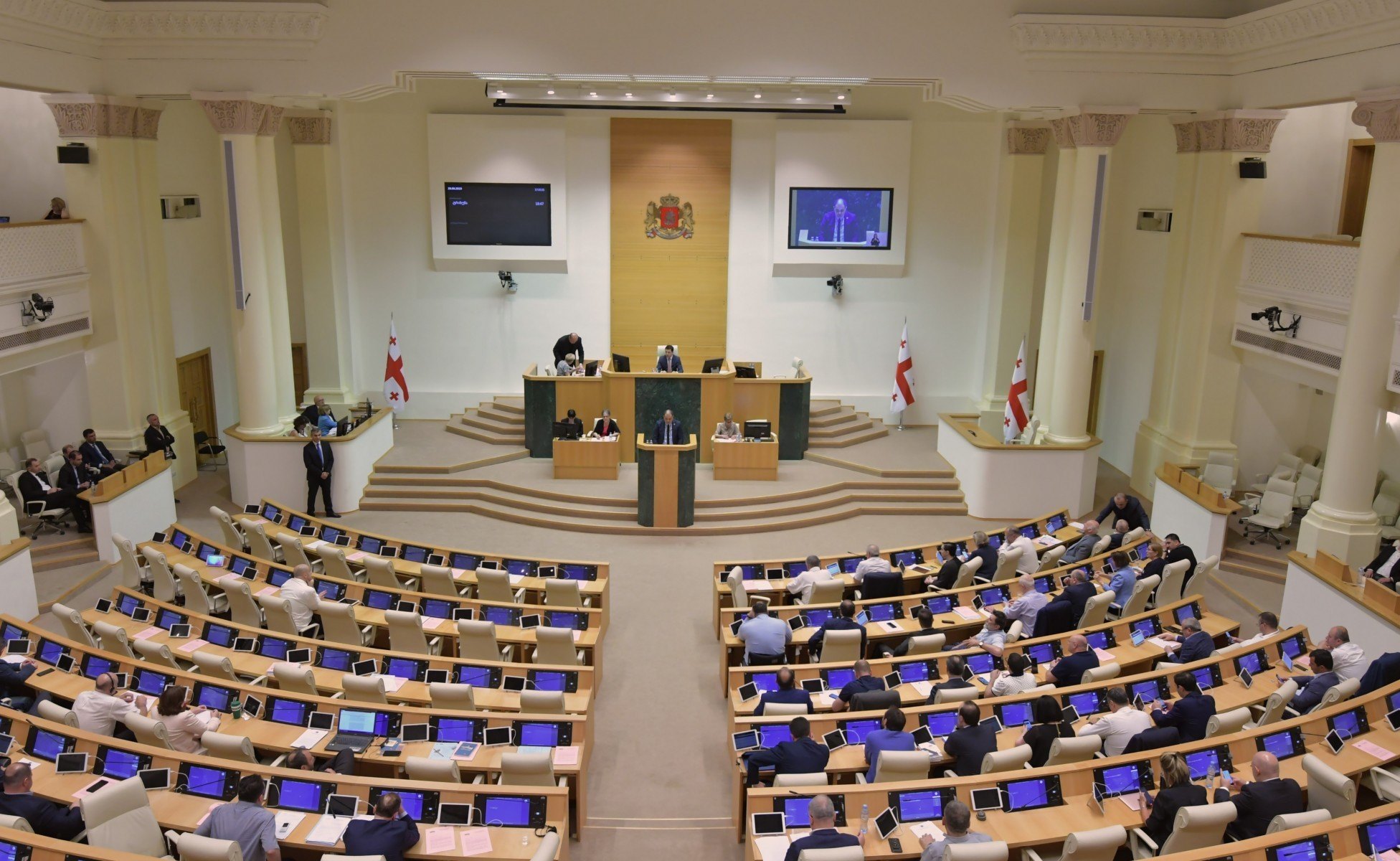 Parliament 4 экономика вотум доверия, Георгий Гахария, Грузинская мечта, парламент Грузии, правительство Грузии