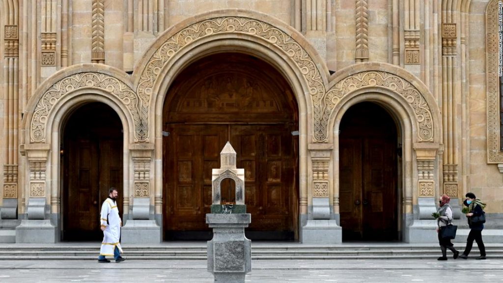 200417181725 tbilisi orthodox church super 169 новости CNN, Грузинская Православная Церковь, Пасха, Патриархия