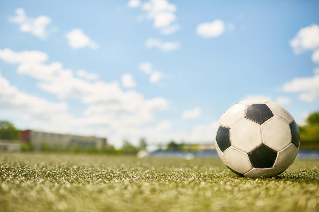 football ball on field ZEREPJM новости Лига Европы, матч, московский Динамо, тбилисский Локомотив, футбол