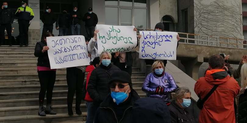 isani samgori afrika protest общество акция протеста, Лаша Чхартишвили, Лейбористская партия, мэрия Тбилиси, район Африка, тбилиси