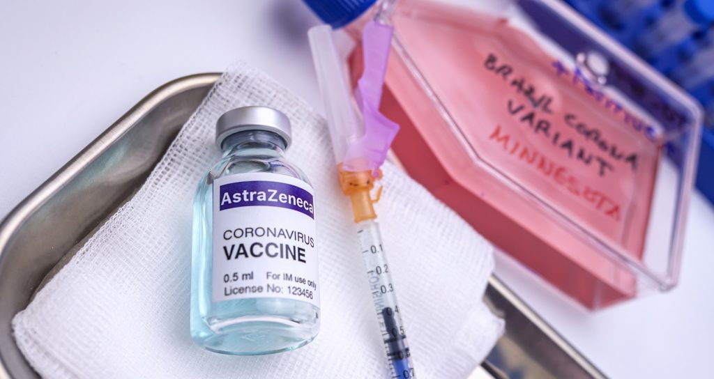 vial of vaccine from astrazeneca ready for injecti XJKLWFE новости Covid-19, вакцинация в Грузии