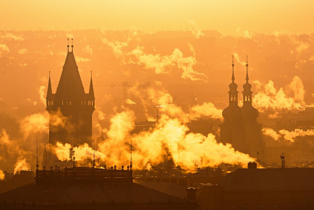 prague foggy sunrise czech republic SXR9U5J политика featured, взрыв, Владимир Путин, Врбетица, ГРУ, НАТО, Прага, Россия, СВР, Солсбери, чехия