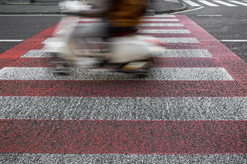 small motorcycle on road PBLSMA7 новости Вахтанг Гомелаури, мопеды, транспорт