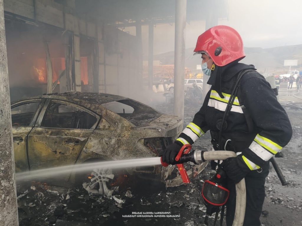 Пожар на авторынке в Рустави ликвидирован 7 197788253 2583246391979577 7729503618735814249 n новости авторынок Рустави, пожар