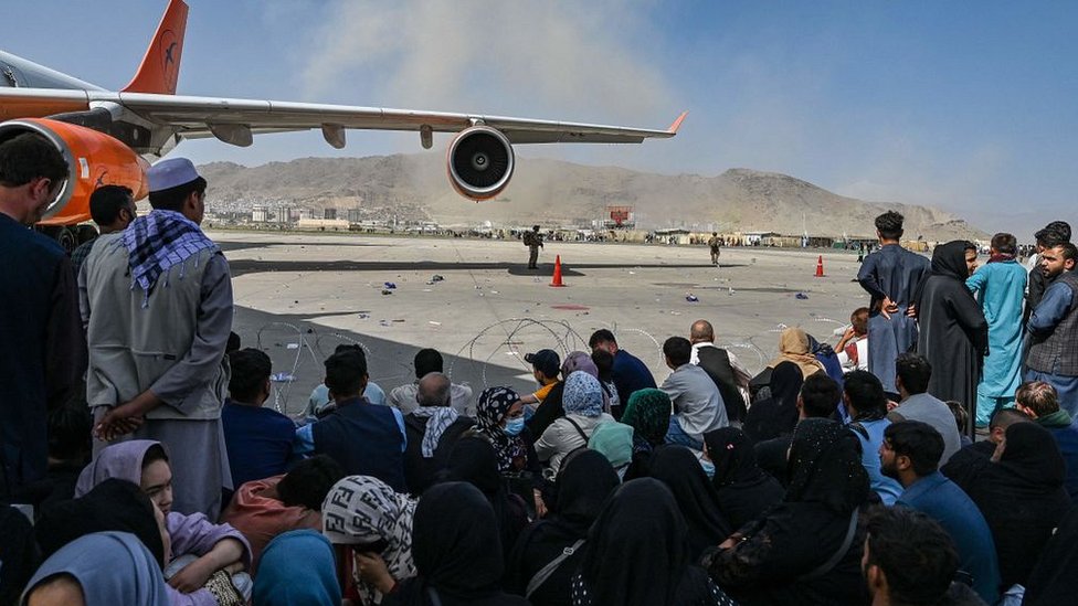 119947657 170821 afgh aiport afp Новости BBC дайджест