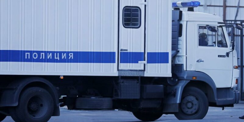 121784655 prisontruckgetty Новости BBC Кристина Крючкова, Россия, Шанинка