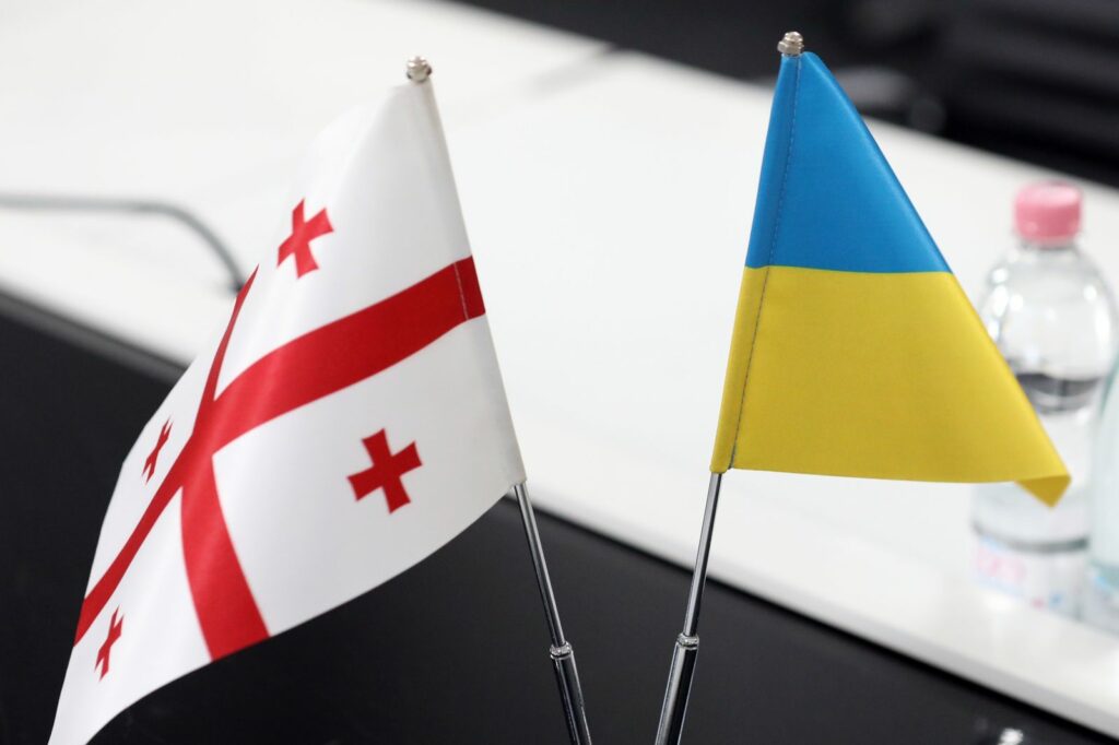 georgia ukraine flags 8i9 новости выборы, глава МИД Украины, Грузия-Украина, российская оккупация в Грузии, Южная Осетия. Цхинвальский регион