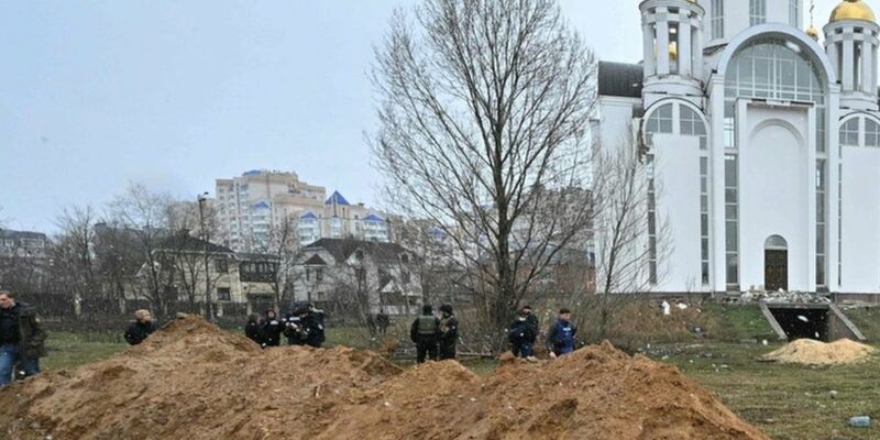 124002018 bucha church BBC News Русская служба Буча, война в Украине