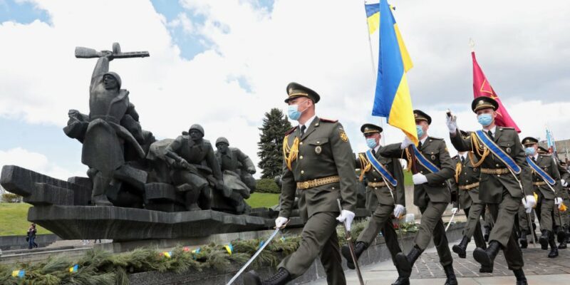 124399540 ukrainevictorydaygetty Новости BBC Верховная рада, война в Украине