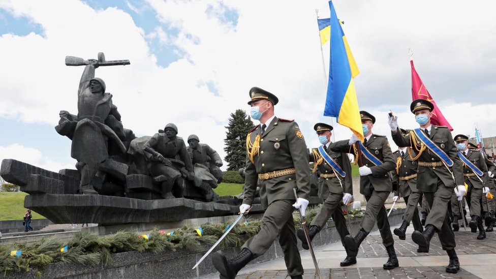 124399540 ukrainevictorydaygetty Новости BBC Верховная рада, война в Украине