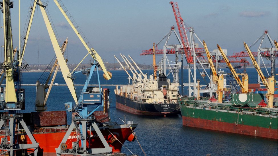 125889302 1307 odessa port reu Новости BBC зерно, Россия, украина