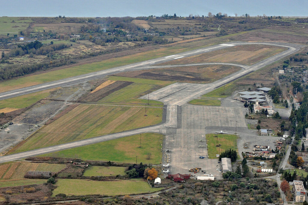 1280px babushera ugss sui airport новости Абхазия. Грузия, Александр Ткачев, Аэропорт Сухуми, российская оккупация в Грузии