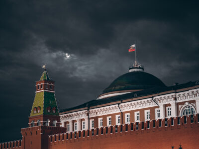 dark night shot of russian kremlin senate dome t 2022 03 18 20 57 14 utc новости Грузия-Россия, экономика Грузии