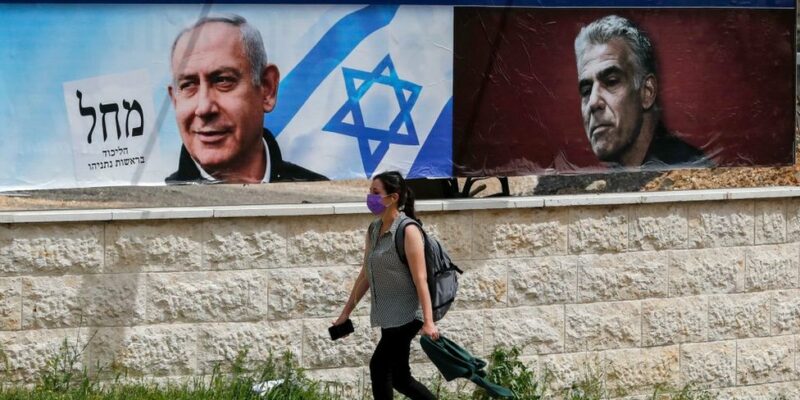 127469666 netanyahulapidpostergettyimages 1231871049 Новости BBC Биньямин Нетаньяху, Израиль