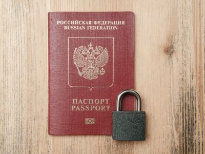 passport with padlock banning visits to other cou 2022 06 06 20 53 19 utc Грузия-Украина Грузия-Украина