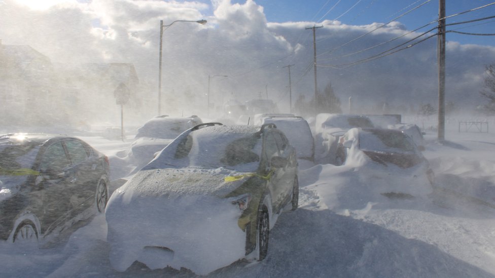 128131646 buffalo snow reu Новости BBC снежная буря, сша