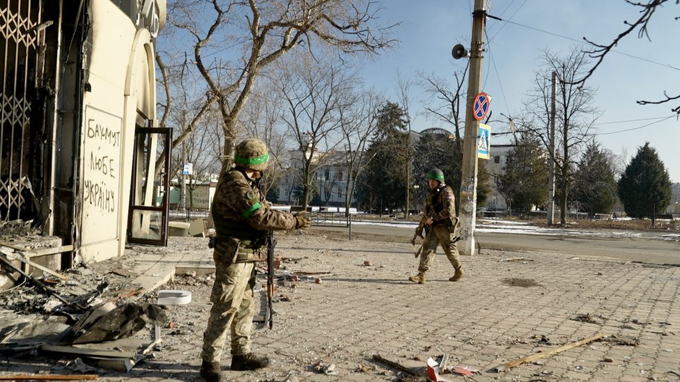 Украинские военные в Бахмуте