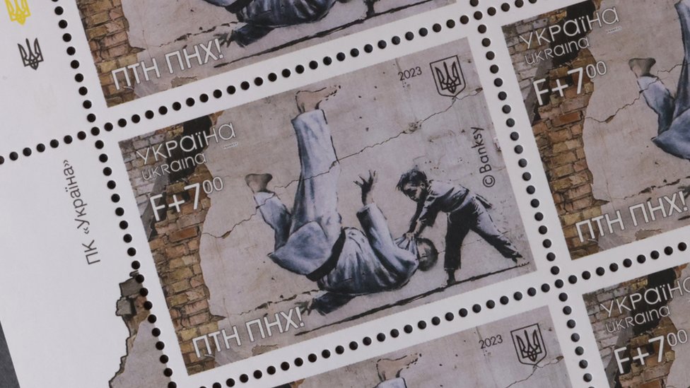 128754347 ukraine banksy stamp getty Новости BBC Бенкси, Владимир Путин, война в Украине