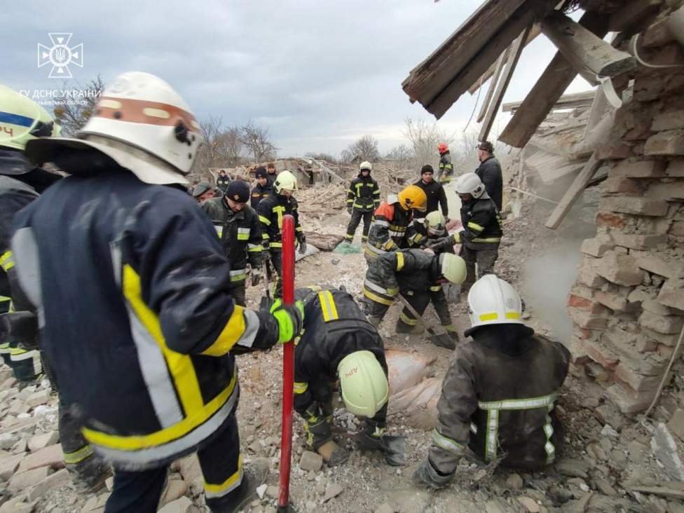 Последствия ракетного удара во Львовской области