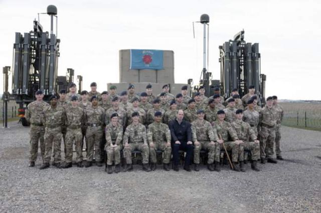 Принц Уильям с британскими военными в Польше