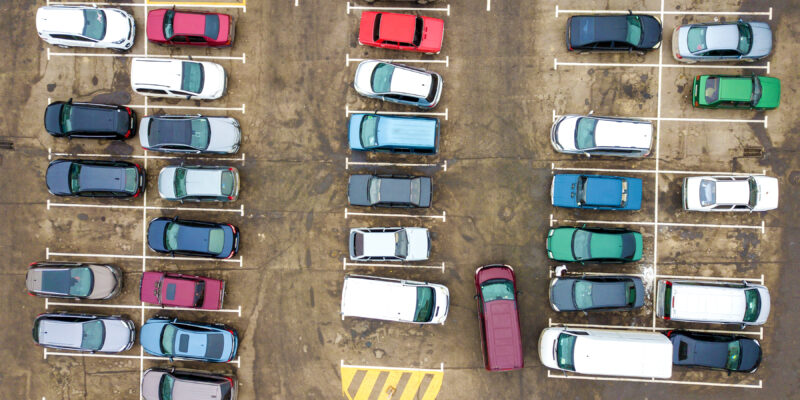 top down aerial view of many cars on a parking lot 2022 02 04 18 49 36 utc новости Грузия-Россия