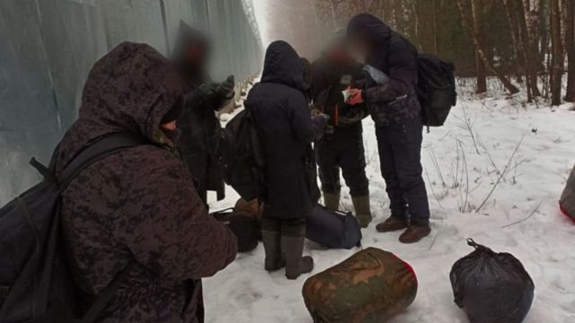 Беженцы или "гибридное оружие". Что происходит на восточной границе ЕС 3 Сирийские мигранты
