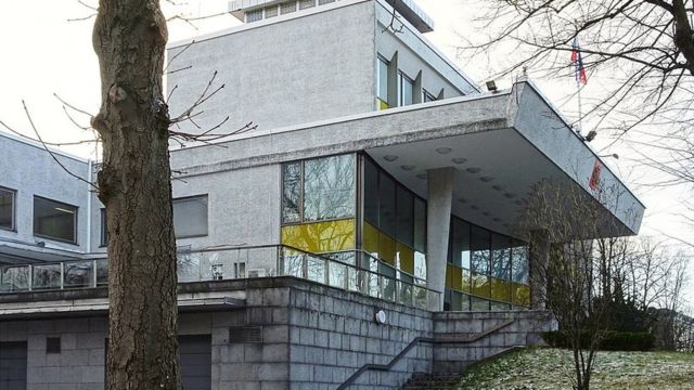 129497660 1024px russian embassy stockholm dec 2018 Новости BBC Россия, Швеция