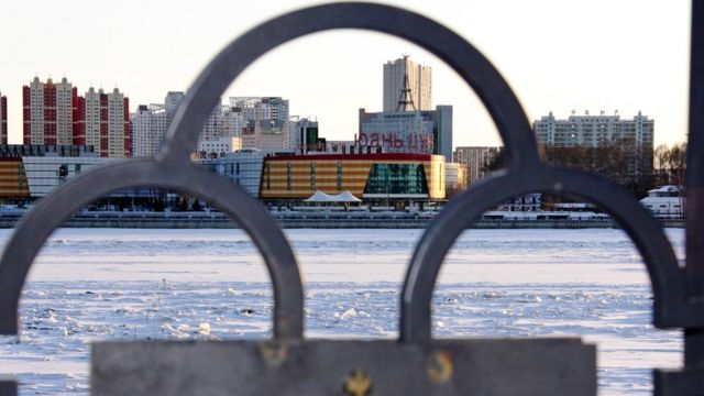 Вид на Хэйхэ с набережной Благовещенска