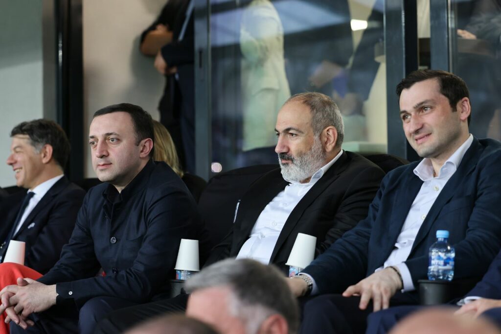 garibashvili pashinyan новости U-21, Грузия-Армения, Ираклий Гарибашвили, Никол Пашинян, премьер Армении, премьер Грузии, УЕФА, чемпионат европы по футболу