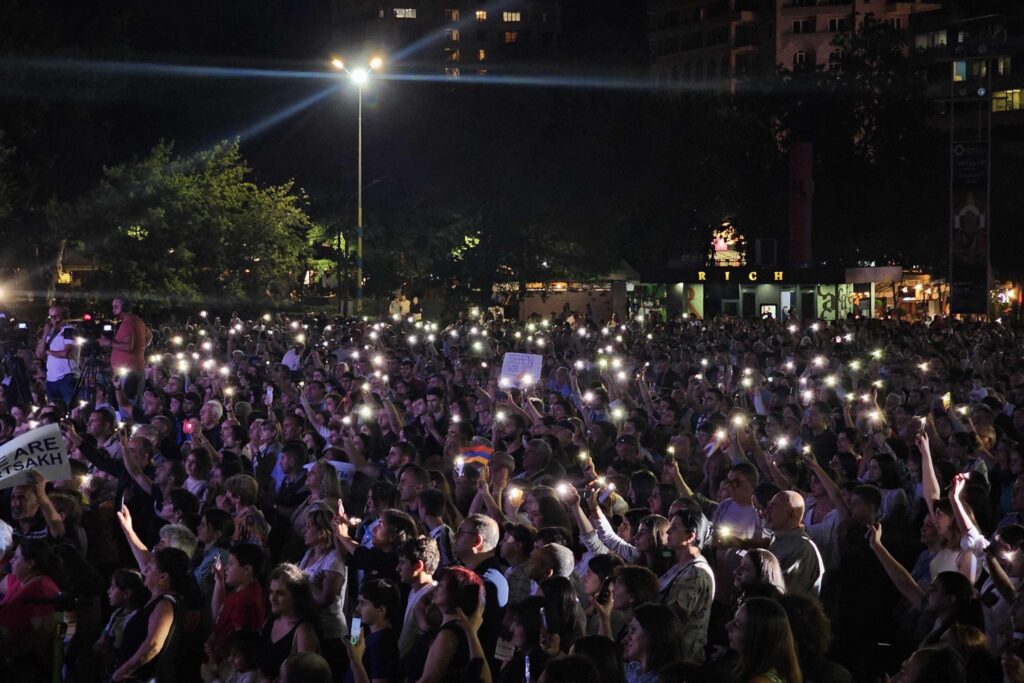 yerevan protest 25 07 2023 1024x683 1 новости гуманитарная помощь, Ереван, Лачинский коридор, Нагорный Карабах, Никол Пашинян