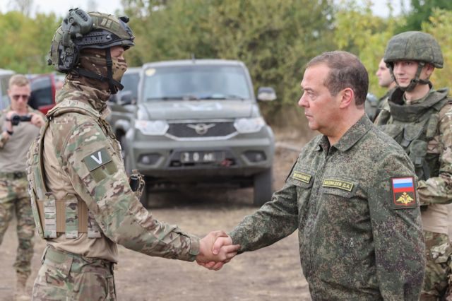 Дмитрий Медведев на полигоне