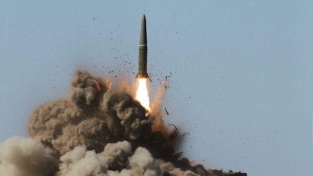 Впервые за долгое время Россия атаковала Киев баллистическими ракетами 2 ракета