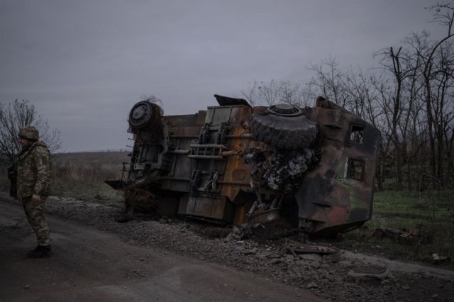 Сгоревшая военная техника