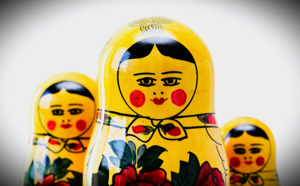 russian nesting dolls matryoshkas 2023 11 27 05 10 13 utc политика featured, Алексей Иванов, Коми, права человека, Россия, русский язык