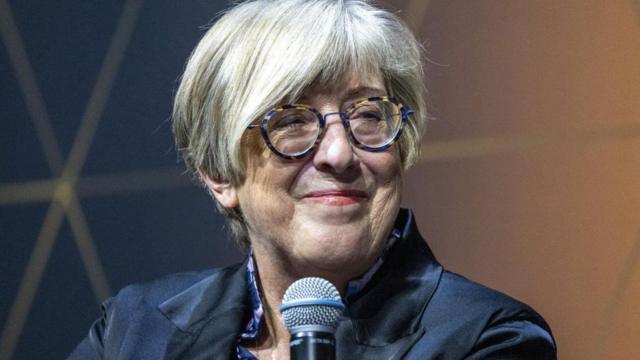 Отнять у России и отдать Украине. Может ли Запад конфисковать замороженные российские миллиарды? 5 глава Euroclear Лив Мострей