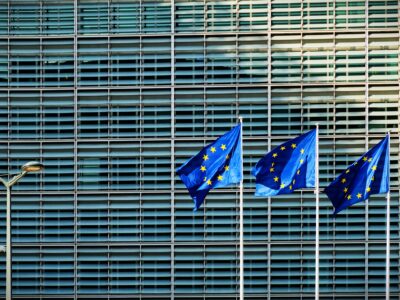 eu flags in front of european commission 2023 11 27 05 17 27 utc новости Грузинская мечта, Грузия-Евросоюз, запрет, оппозиция, политические партии грузии