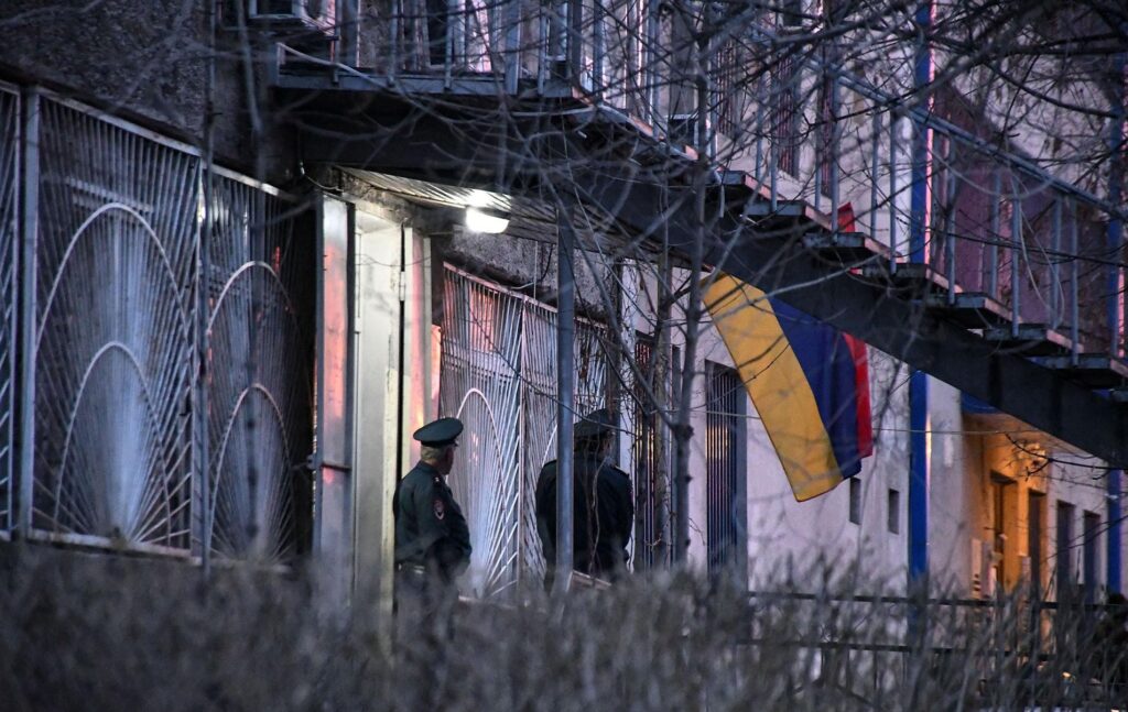 yerevan police station 3.25.2024 1024x647 1 новости OC Media, Ереван, нападение, полиция