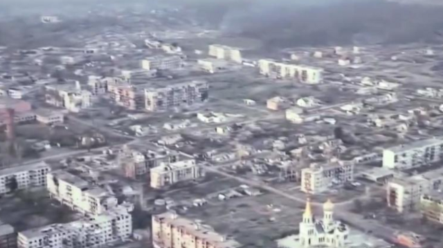 Часов Яр. Почему Украине так важно не потерять эту высоту 3 Вид с беспилотника на микрорайон «Канал», который расположен ближе всего к позициям россиян