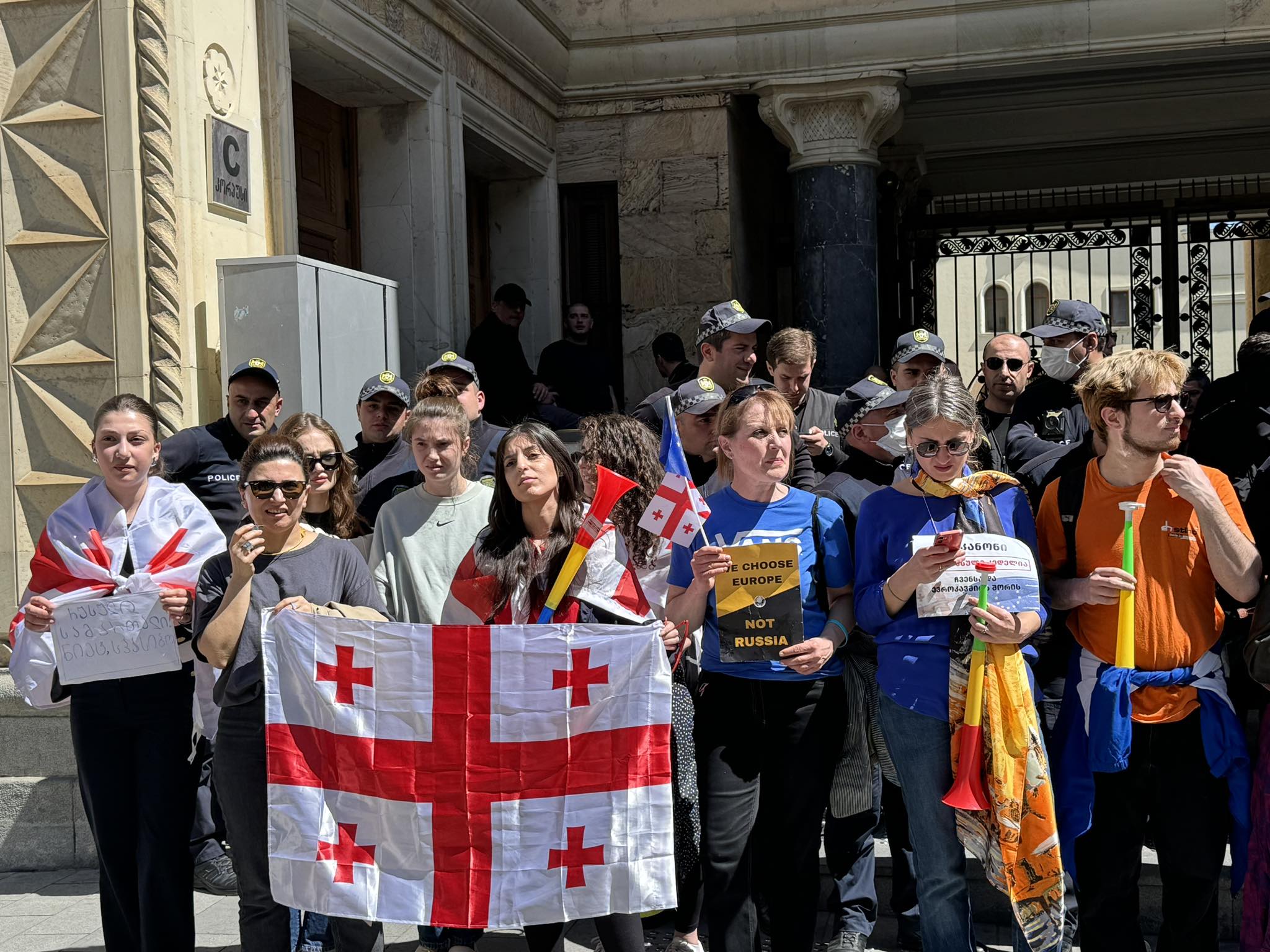 akcia 16 aprelya 2 новости акция протеста в тбилиси, закон об иноагентах в грузии, парламент Грузии