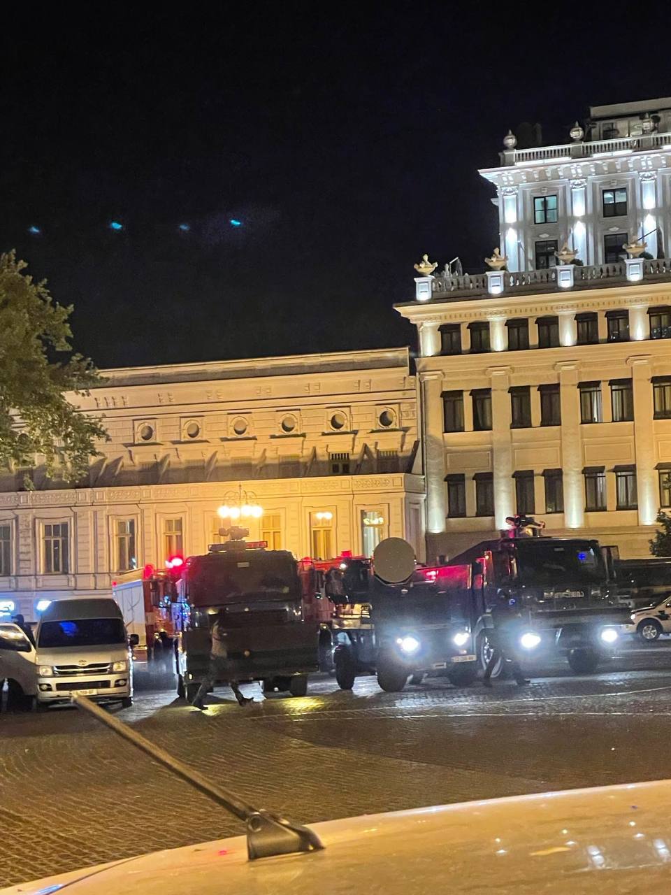 photo 2024 04 30 21 34 28 новости акция протеста в тбилиси, закон об иноагентах в грузии, слезоточивый газ