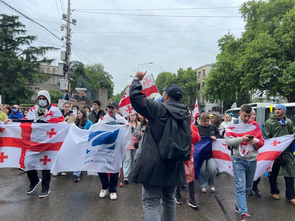 441189604 1185128679157659 5528174759904101725 n новости акция протеста в тбилиси, закон об иноагентах в грузии, студенческий протест в грузии