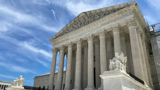 bbe8c090 357a 11ef 8eae bb05c480678e.jpg BBC News Русская служба суд США