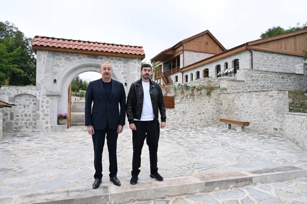 ilham aliyev and heyder aliyev jr. 27 september 2024 1024x683 1 новости Азербайджан, Гейдар Алиев младший, династия, Ильхам Алиев, Мехрибан Алиева, президент Азербайджана