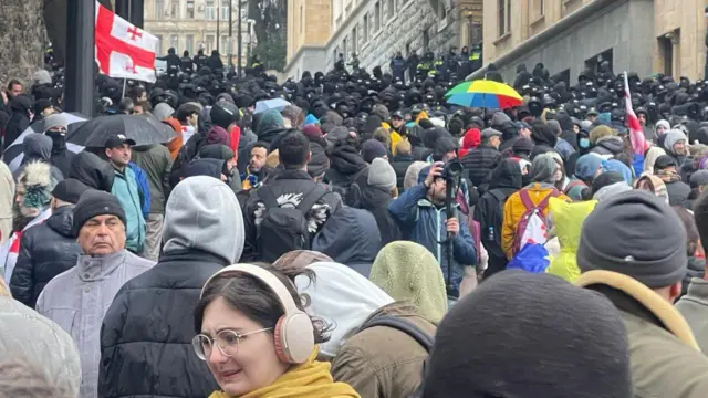 Протестующие и полиция